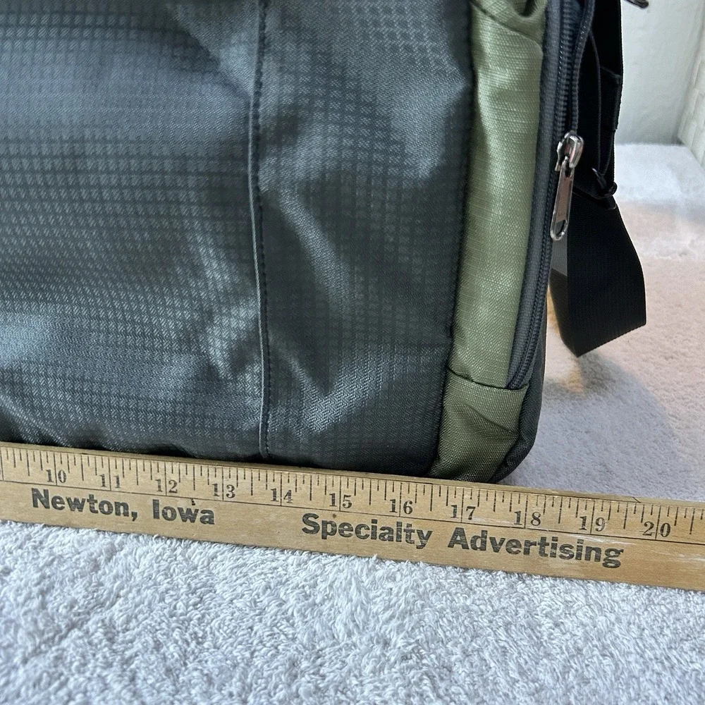 Eagle Creek CarryOn ES Tote Bag 17